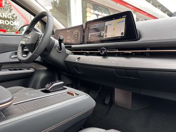 Car image 28