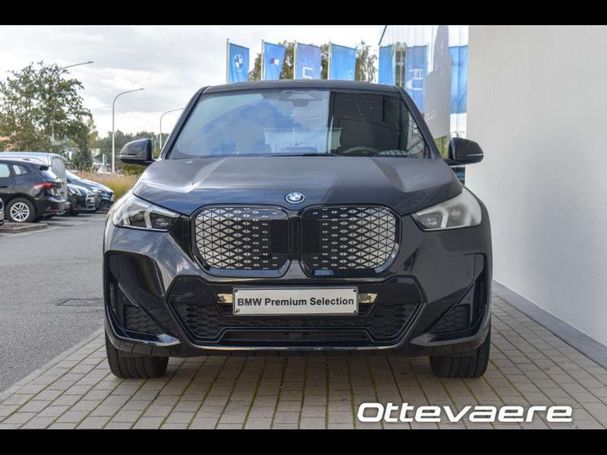 BMW iX1 eDrive20 M Sport 150 kW image number 17