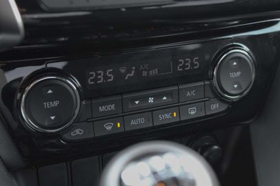 Car image 37