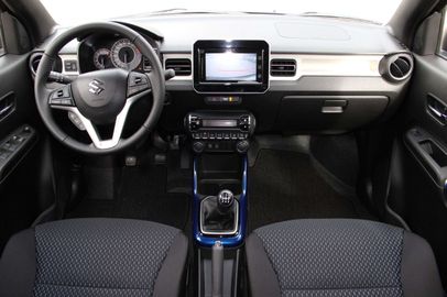 Car image 9