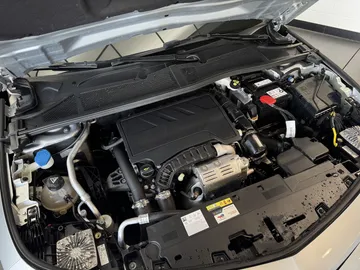 Car image 33