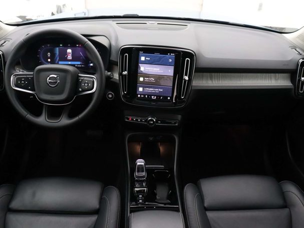 Volvo XC40 B3 Plus Dark 120 kW image number 4