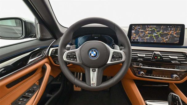 BMW 530 Touring xDrive 215 kW image number 11