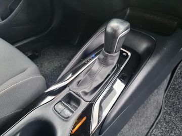 Car image 15