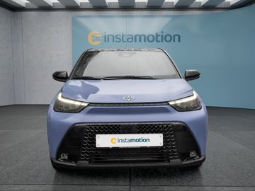Car image 3