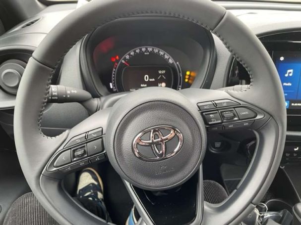 Toyota Aygo X 53 kW image number 13