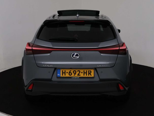 Lexus UX 250h 135 kW image number 31