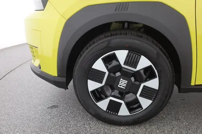 Car image 29