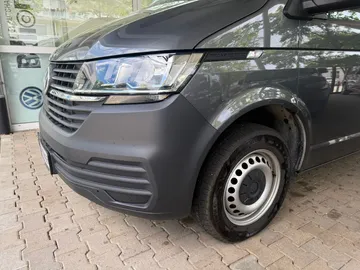 Car image 34