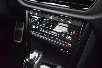 Car image 38