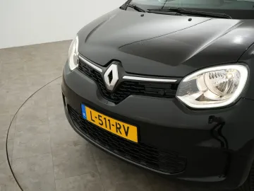 Car image 49