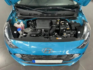 Car image 21