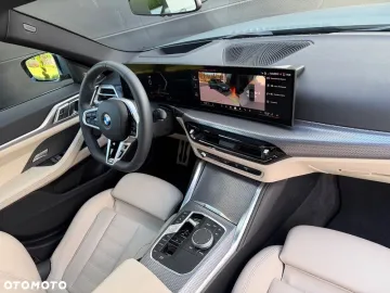 Car image 33