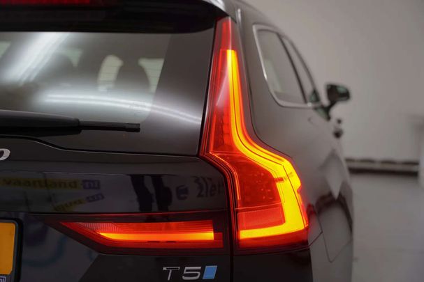 Volvo V90 T5 187 kW image number 36