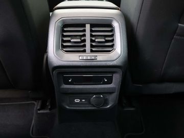 Car image 36