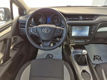 Car image 12