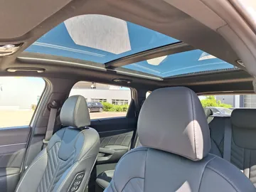 Car image 38