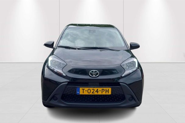 Toyota Aygo X 1.0 VVT-i 53 kW image number 2