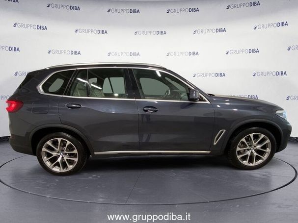 BMW X5 xDrive30d xLine 195 kW image number 4