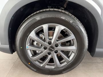 Car image 19
