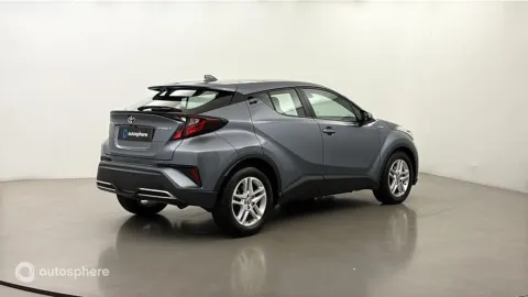 Car image 4
