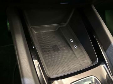 Car image 37