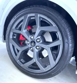 Car image 27