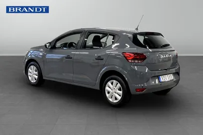 Car image 2
