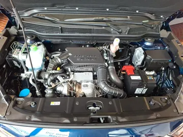 Car image 24