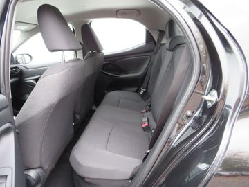 Car image 12