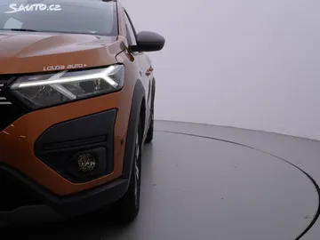 Car image 27