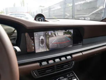Car image 38