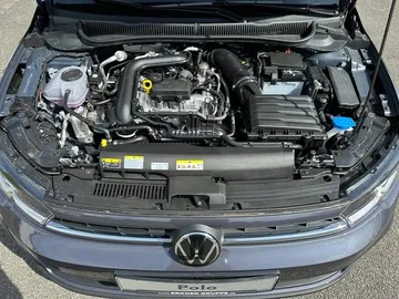 Car image 27