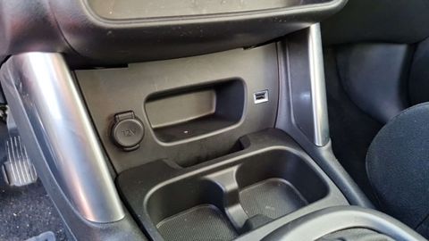 Car image 28