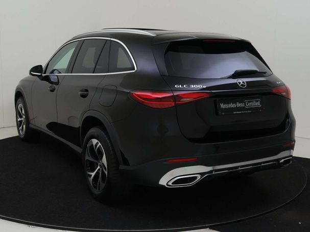 Mercedes-Benz GLC 300 e Line 4Matic 230 kW image number 7