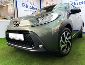 Car image 1