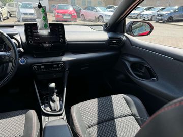 Car image 12