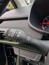 Car image 37