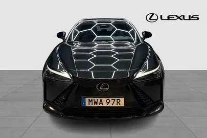 Car image 3