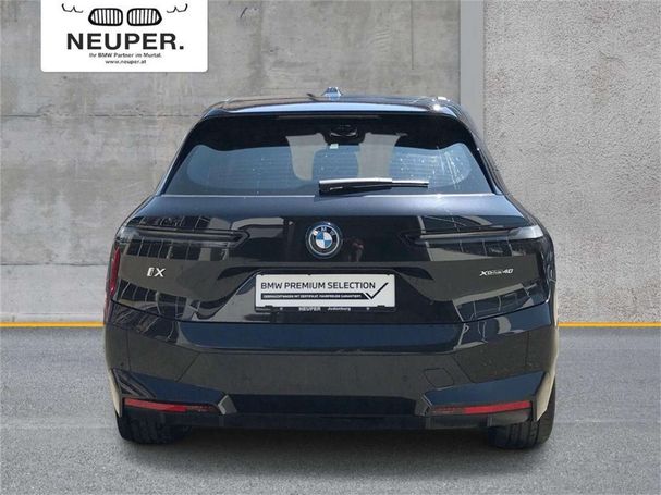 BMW iX xDrive40 240 kW image number 7