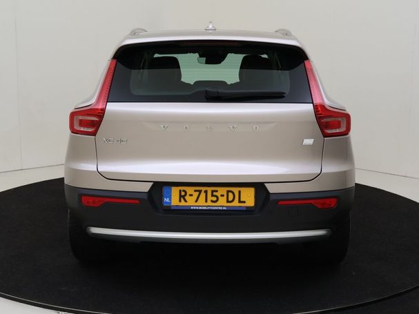 Volvo XC40 Recharge T4 Plus Bright 155 kW image number 3