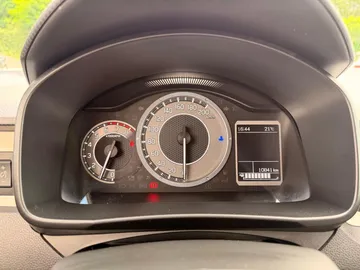 Car image 28