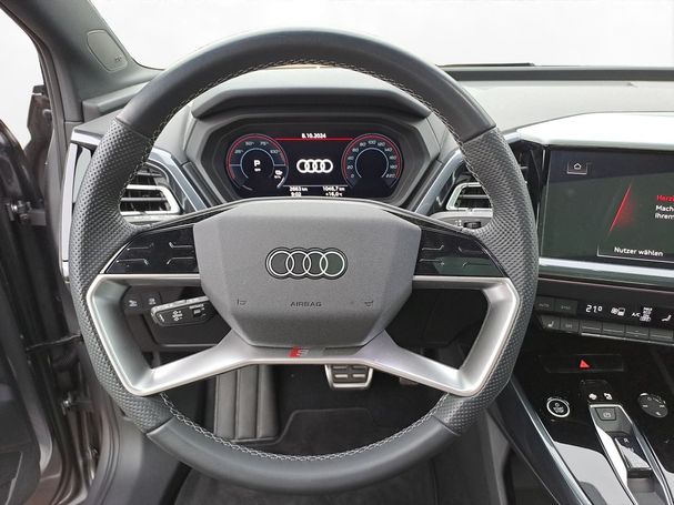 Audi Q4 50 e-tron S-line Sportback 220 kW image number 10