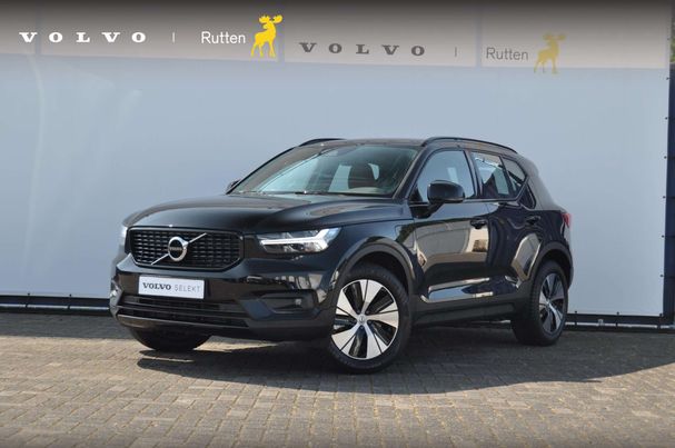 Volvo XC40 Recharge R T4 Design 155 kW image number 2