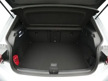 Car image 43