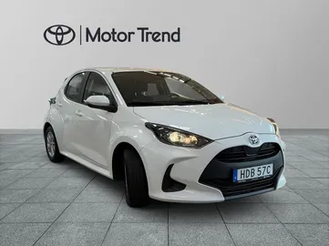 Car image 2