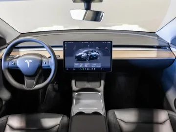 Car image 33