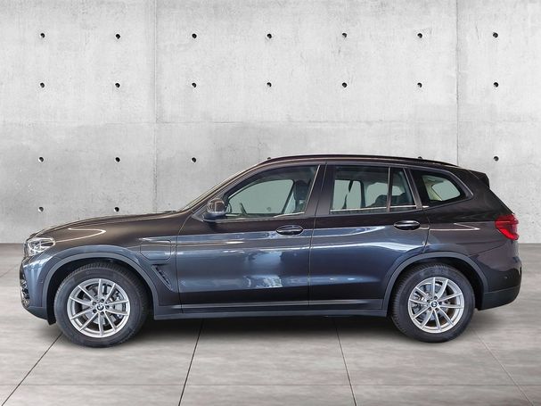 BMW X3 xDrive30e Advantage 215 kW image number 4