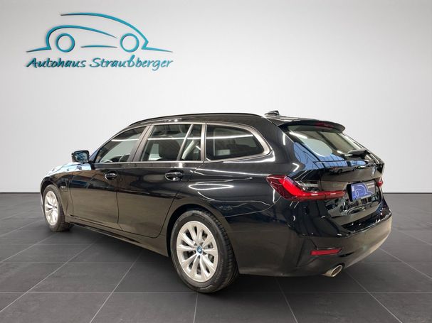 BMW 330e Touring 215 kW image number 4