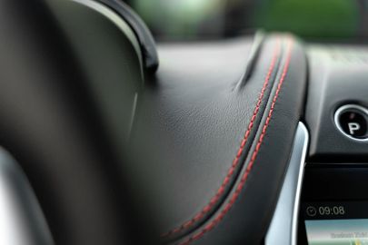 Car image 25